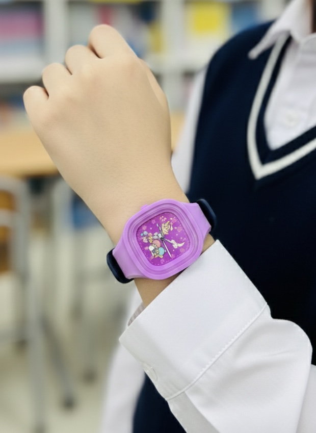 ساعت مچی صفحه مربع بند سیلیکونی فانتزی