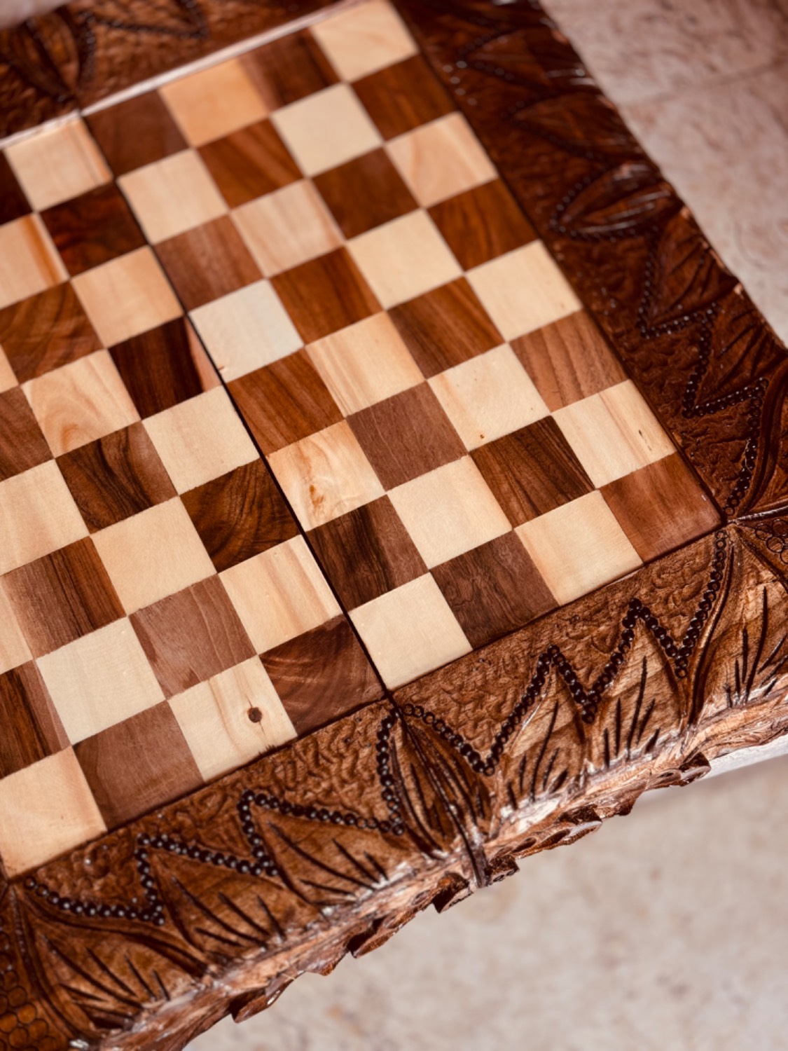 تخته نرد تمام چوب دور کنده کاری شده سایز بزرگ